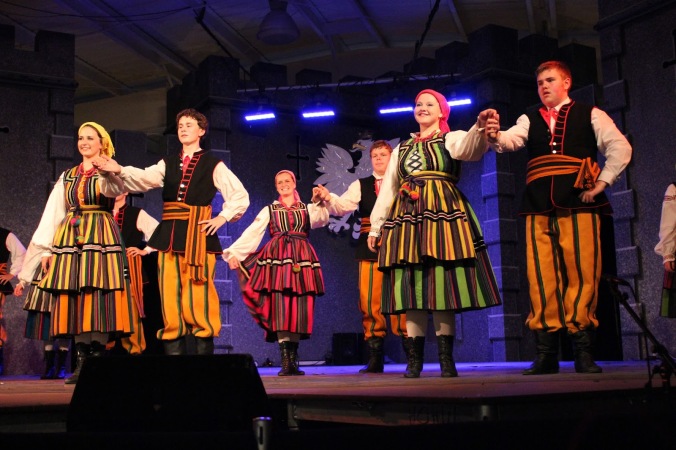 The talented performers from the Warsaw-Poland Pavilion. Photo from http://manitobaliberals.blogspot.ca/2013_08_18_archive.html